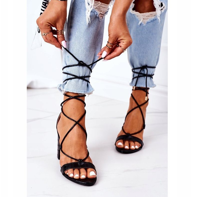 PS1 Vezane sandale na crnoj pisti crna 2