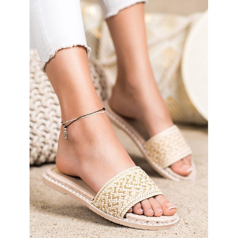 SHELOVET Ležerne pletene papuče bež 1