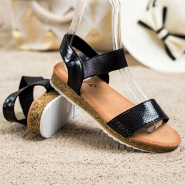 Kayla Sjajne sandale od eko kože crno 1