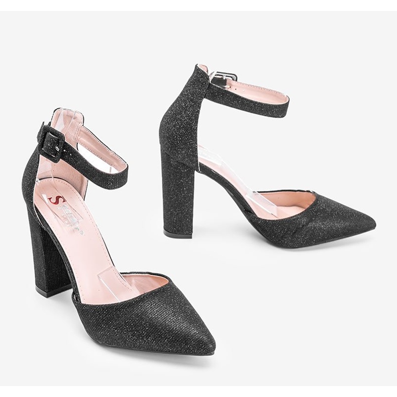 Crne sjajne pumpe na Milinom postu crno 1