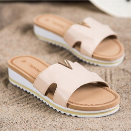 Groto Gogo Klasične udobne papuče bež 1