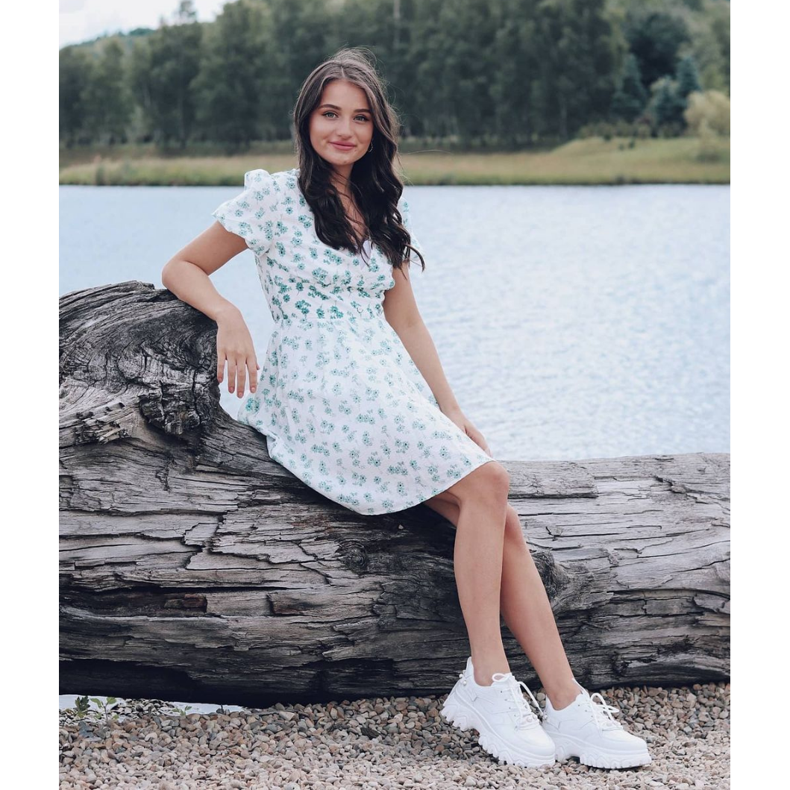 SHELOVET Bijele tenisice s biserima bijela 1