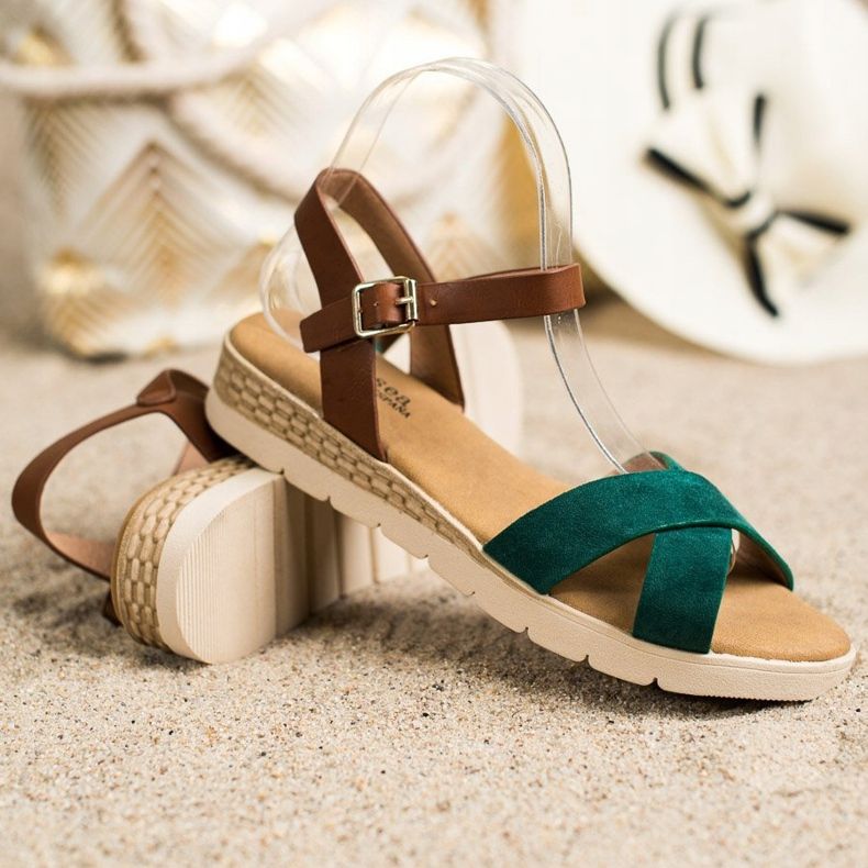 SHELOVET Ležerne sandale s kopčom smeđa zelena 1