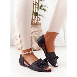 Ravne sandale s pletenom Lu Boo crnom crna 1