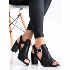 Renda Sandale izrađene od eko kože crna 1