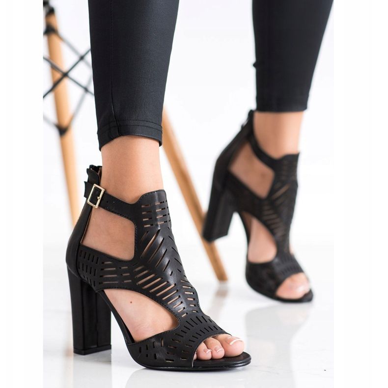 Renda Ažurne modne sandale crna 1