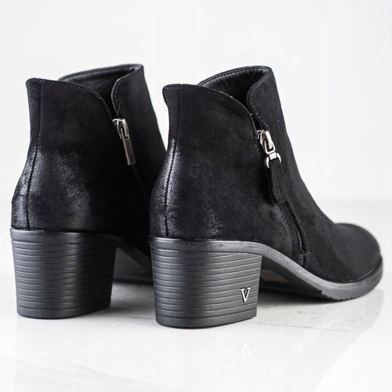 Klasične čizme na VINCEZA postu crno 1