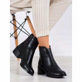 Crne čizme Filippo DBT1549 / 20 BK crno 2