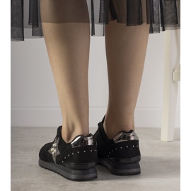 Crne sportske tenisice ukrašene Ruler klinovima crna 1