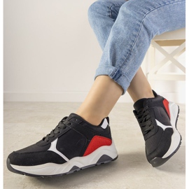 Crne tenisice s crvenim umetcima za trening crna crvena 1