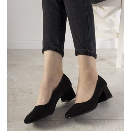 Crne crpke na postovu Always crna 1