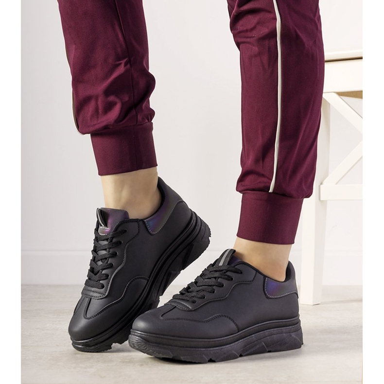 Crne tenisice s reflektirajućim umetkom Kaori crna 1