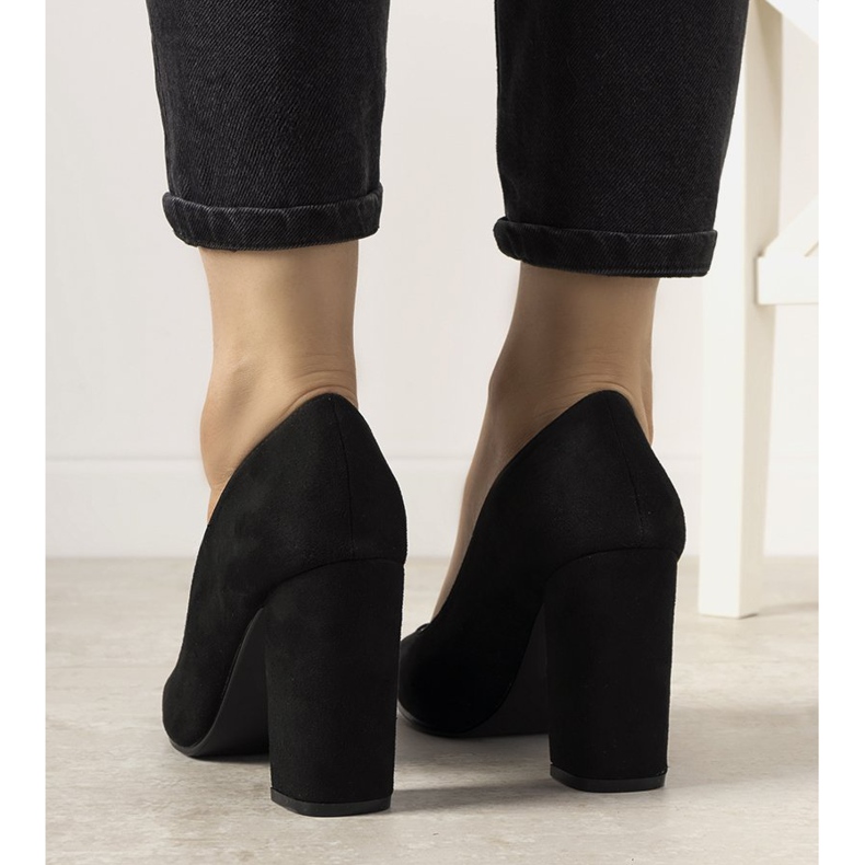 Crne pumpe na stupu Selva crno 1