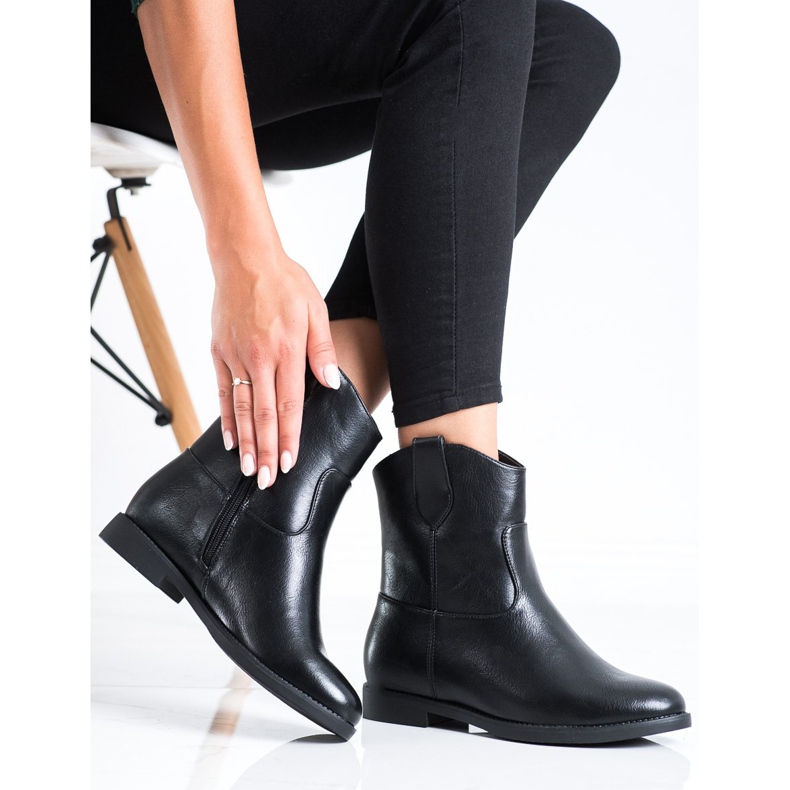 J. Star Crne kaubojke na klinu crno 2