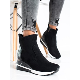 Visoke čizme na klin VINCEZA crno 1