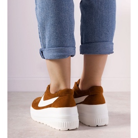 Smeđe sportske tenisice s visokim potplatom Chillout smeđa 2