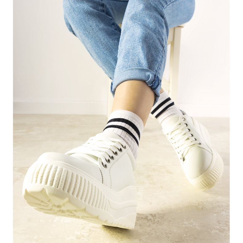 Bijele sportske tenisice s visokim potplatom bijela 1