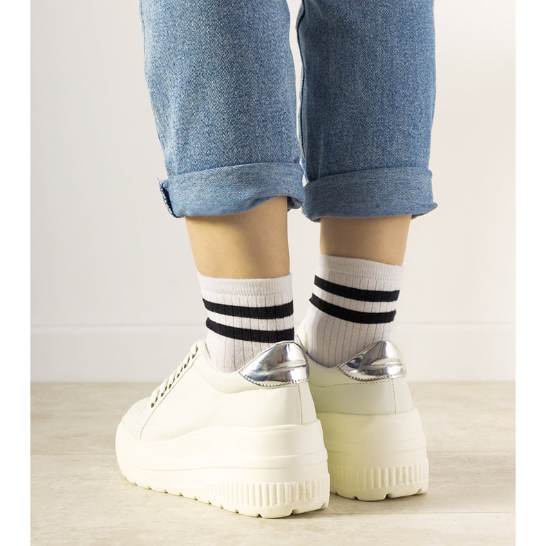 Bijele sportske tenisice s visokim potplatom bijela 2