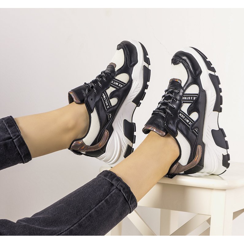 Crne tenisice s holografskim Allisone umetcima crna 1