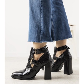 Crne čizme na stupu s uzorkom krokodilske kože Maybelle crna 1