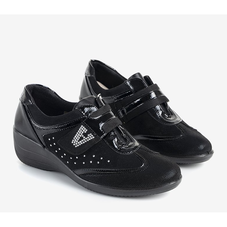 Crne pete na klin Merante crna 1