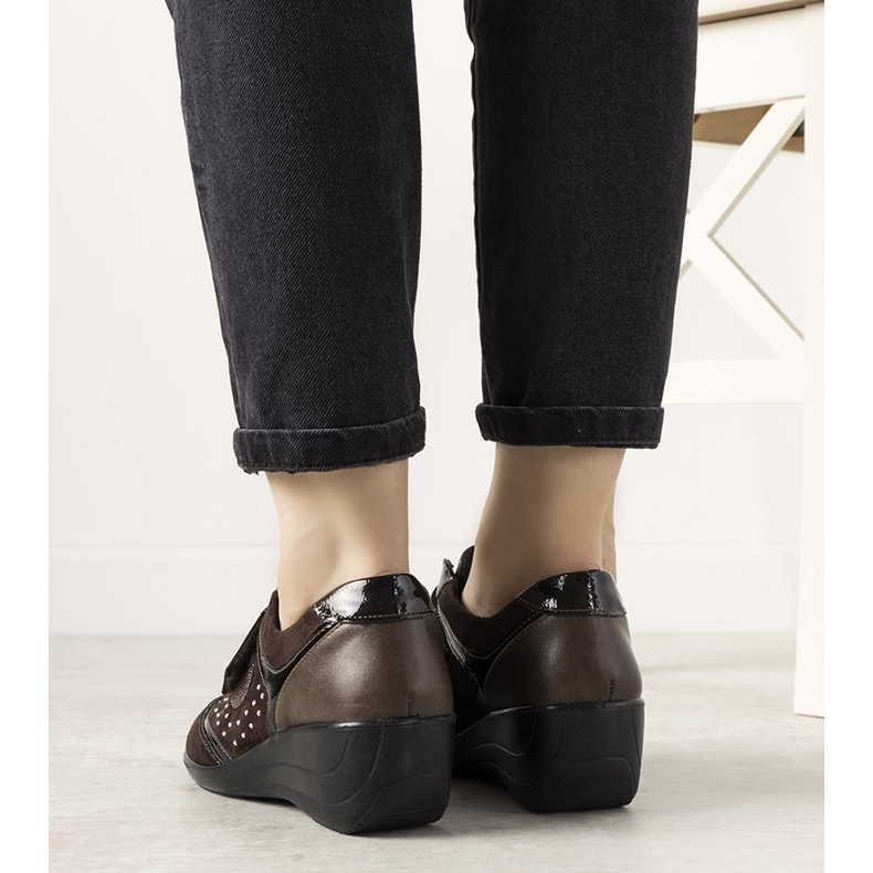 Smeđe broge na klin Merante smeđa 1