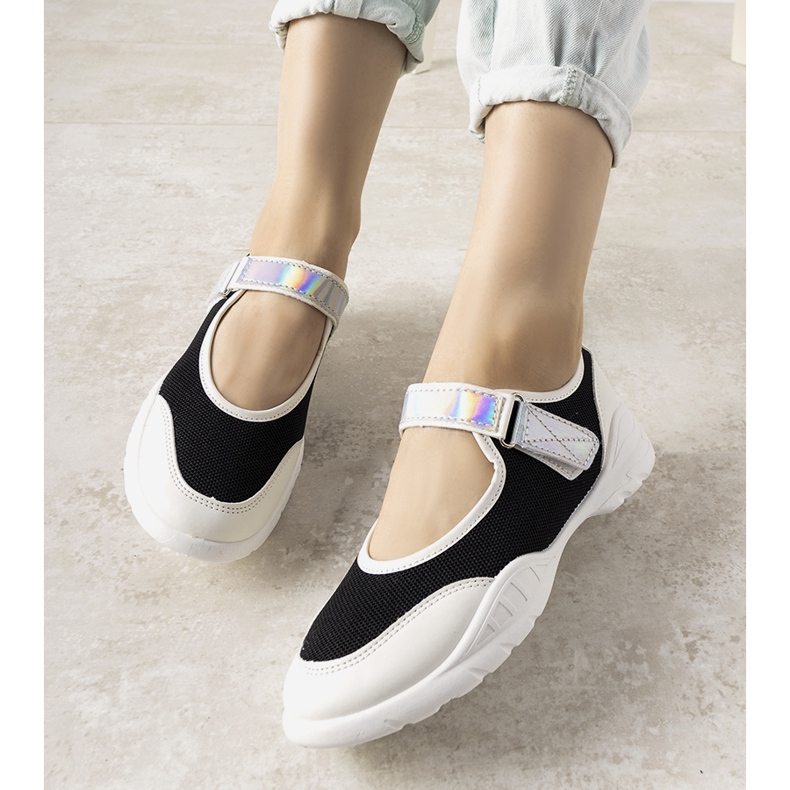 Crno -bijele trenerke s holografskim umetkom Melania bijela crna 1