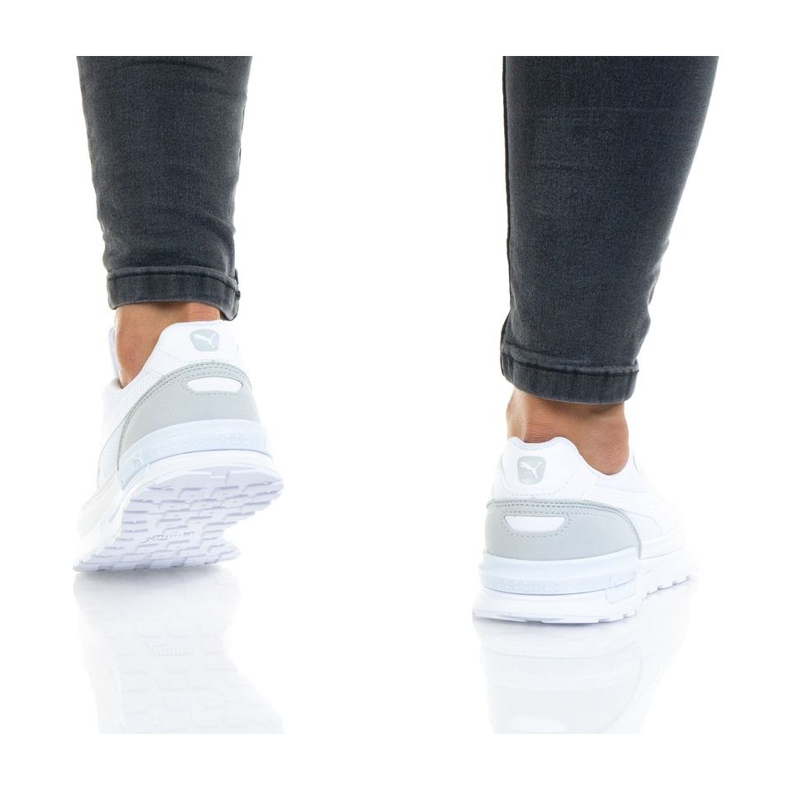 Puma Graviton mlađi W 38198702 bijela 1