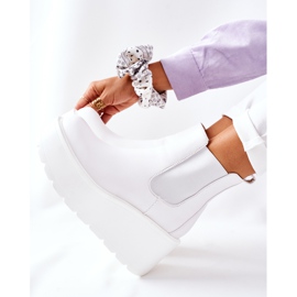 PB1 Bijele izolirane čizme Montiano bijela 1