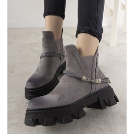 Sive čizme s neustrašivom narukvicom siva 1