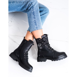 Evento Crni radnici s prijavom crno 1