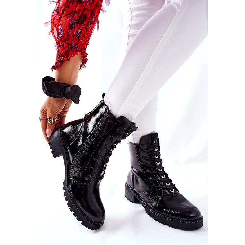 Vinceza Crne lakirane ženske čizme Myroe crno 2