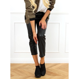 Crne sportske cipele s klinom RQ316 crno 1