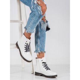 Čizme s ukrasnim povezom VINCEZA bijela 2