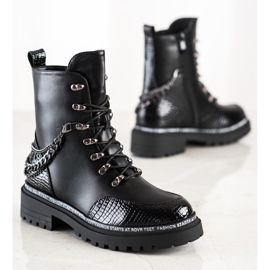 S. BARSKI Radnici s lancem S. Bararskog crno 1