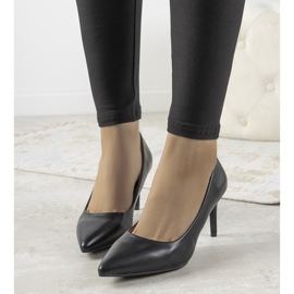 Crne klasične pumpe na štikli Isla stiletto crna 1