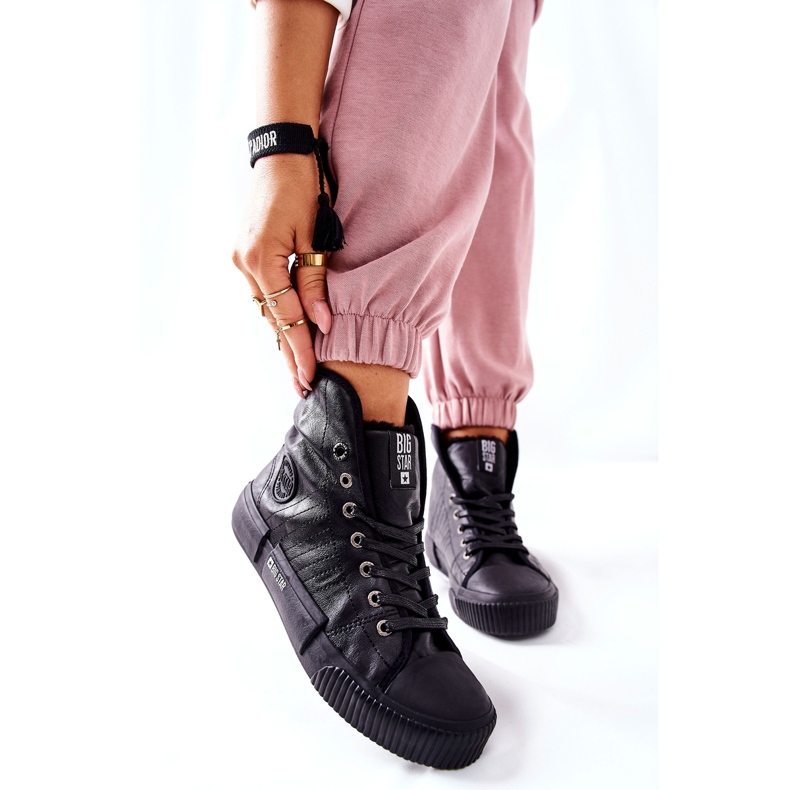 Ženske tenisice Big Star II274155 Crno izolirane crna 1