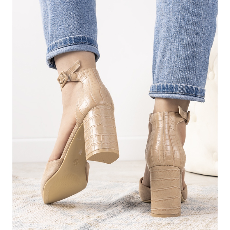 Bež pumpe na mjestu Natalie 1