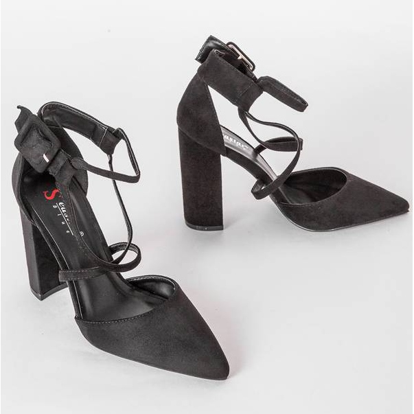 Crne pumpe na stupu Piper crno 1