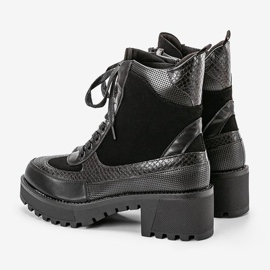 Crne crne ravne štikle od Vel crno 2