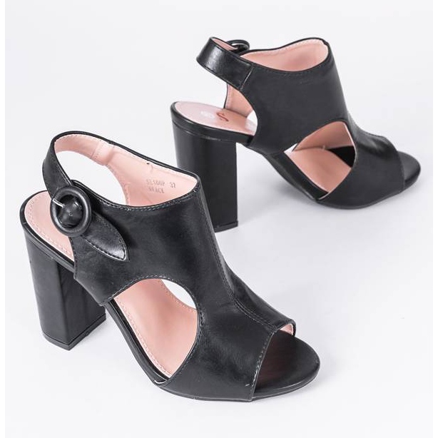 Crne sandale na Caitlin postu crna 1