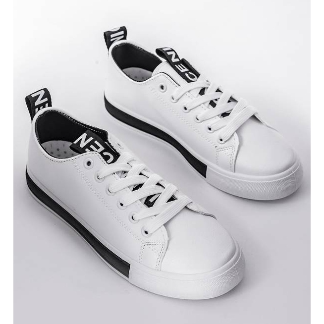 Alisonine bijele tenisice na ravnom potplatu bijela crno 1