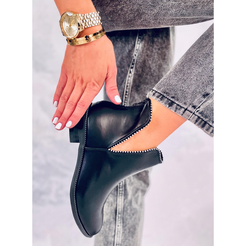 Crne izrezane čizme Y8191 Crne crna 1