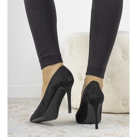 Crne klasične Hyirnar štikle od antilopa crna 1