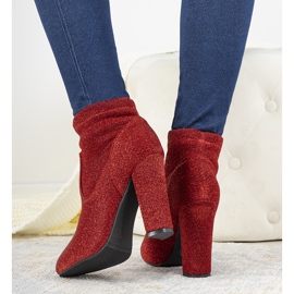 BM Crvene sjajne gležnjače na Birgit stupu crvena 1