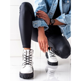 TRENDI Bijeli čvorovasti radnici na platformi bijela 1