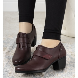 Maroon brogues na Biermann postu crvena višebojan 1