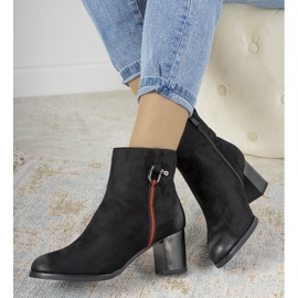 Crne čizme s ogrebotinama iz Montana crna 1