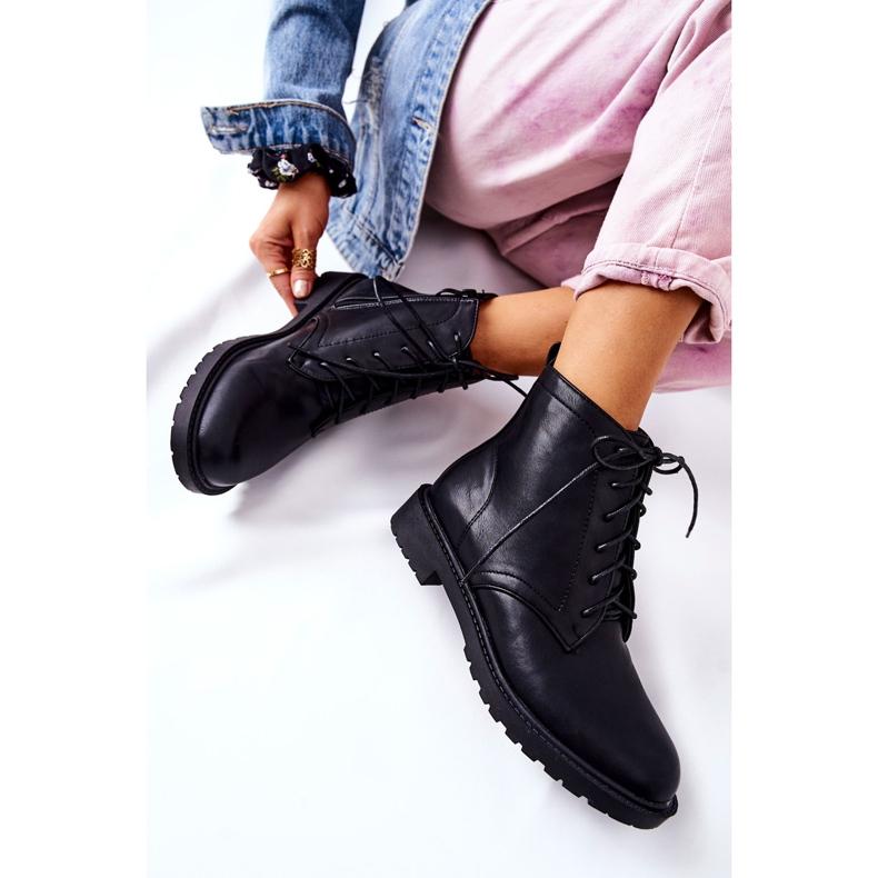 PH1 Klasične crne kožne čizme vezane Melome crno 1