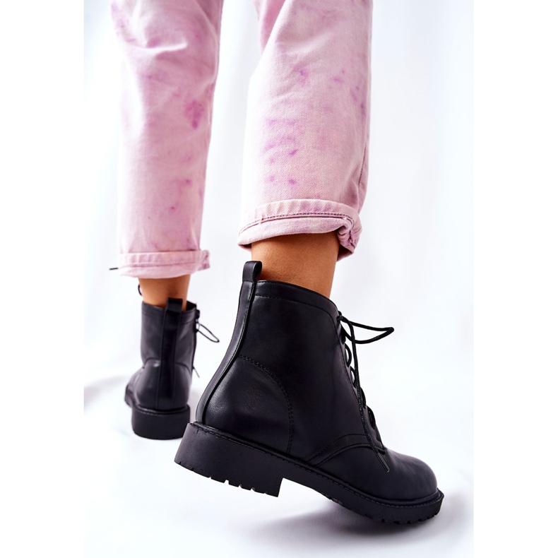 PH1 Klasične crne kožne čizme vezane Melome crno 2